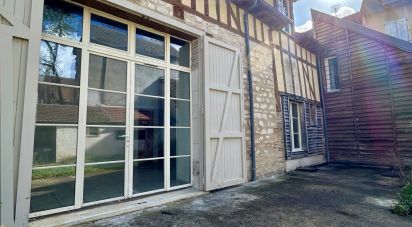 Apartment 3 rooms of 69 m² in Troyes (10000)