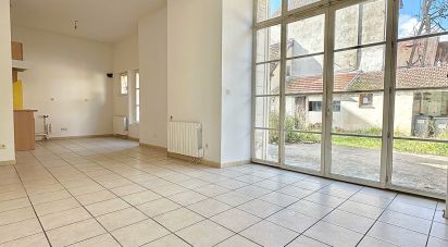 Apartment 3 rooms of 61 m² in Troyes (10000)