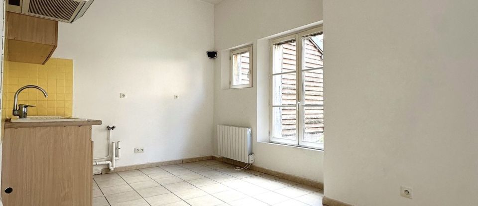 Apartment 3 rooms of 61 m² in Troyes (10000)