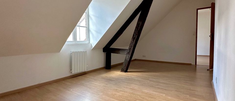 Apartment 3 rooms of 61 m² in Troyes (10000)