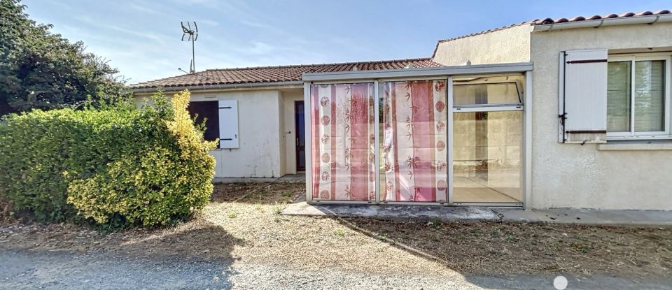 House 5 rooms of 130 m² in Saint-Ouen-d'Aunis (17230)