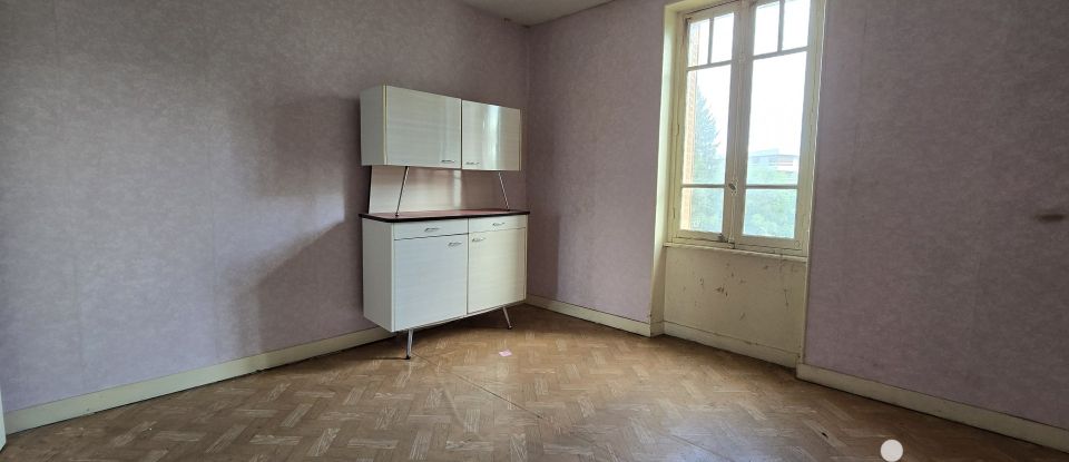 Maison 4 pièces de 80 m² à Lapalisse (03120)