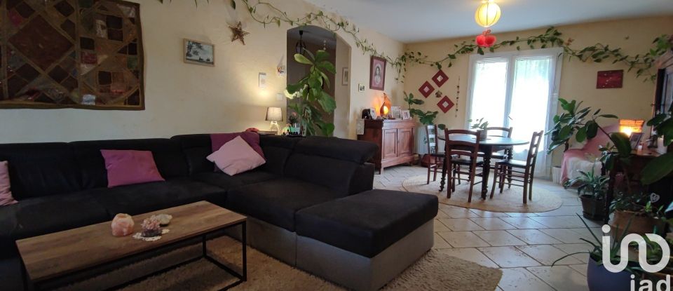 Traditional house 7 rooms of 150 m² in Cannes-et-Clairan (30260)