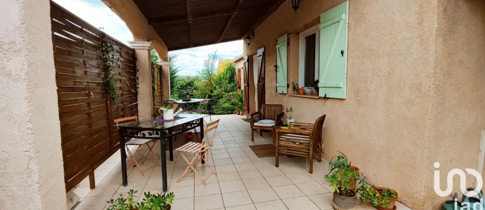 Traditional house 7 rooms of 150 m² in Cannes-et-Clairan (30260)