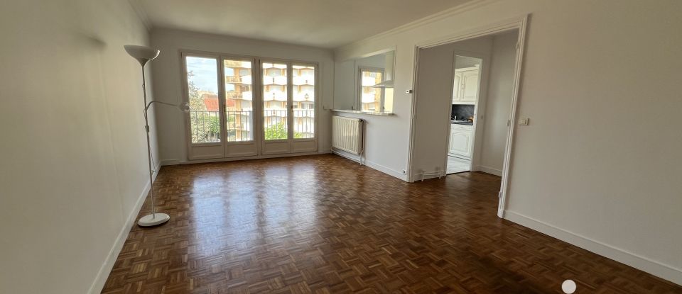 Apartment 3 rooms of 70 m² in Melun (77000)