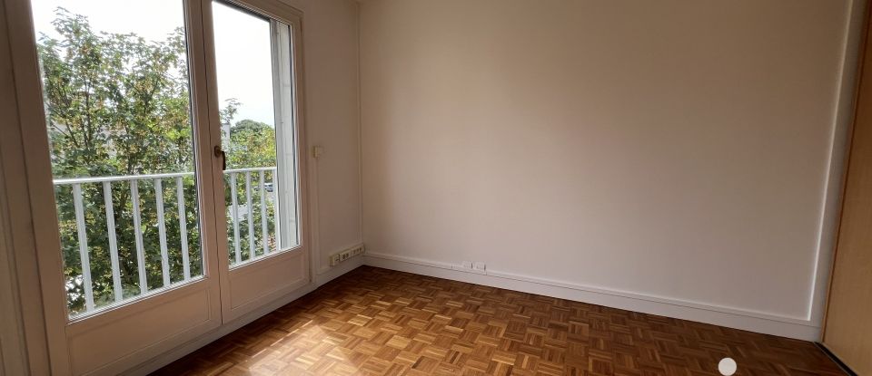 Apartment 3 rooms of 70 m² in Melun (77000)