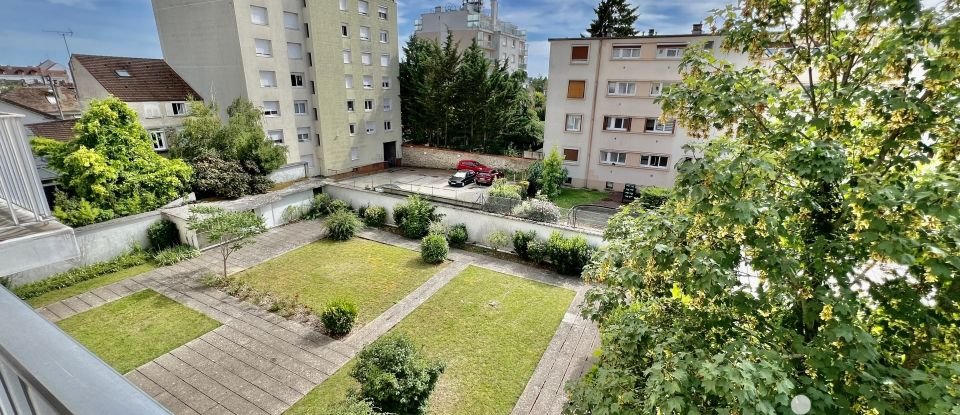 Apartment 3 rooms of 70 m² in Melun (77000)