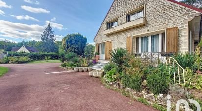 Maison 8 pièces de 278 m² à Lamorlaye (60260)