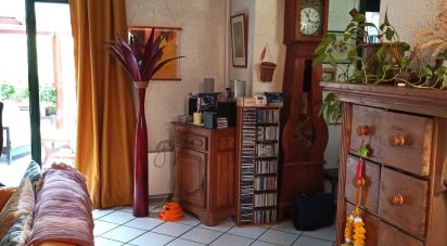 House 5 rooms of 84 m² in Magny-les-Hameaux (78114)