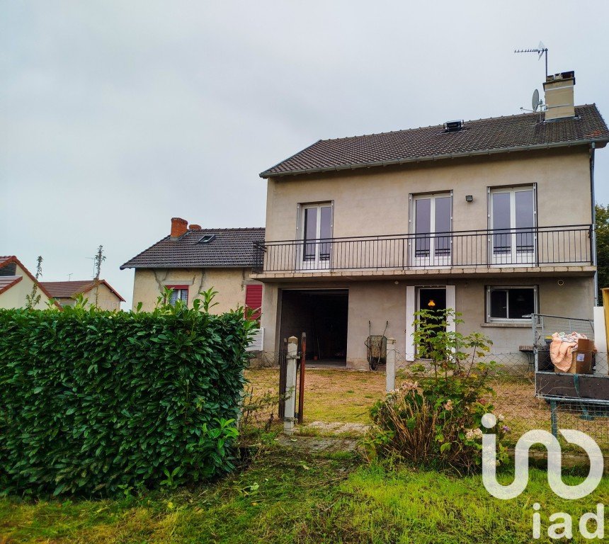 Maison 4 pièces de 120 m² à Montluçon (03100)