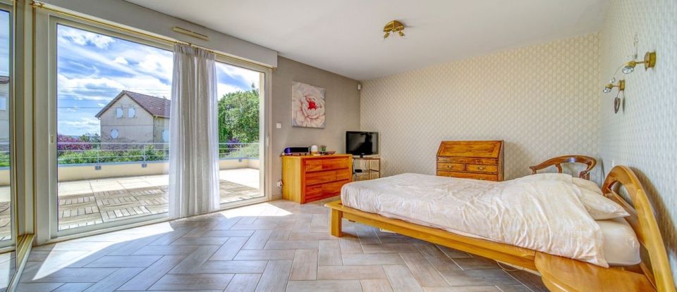 Maison 10 pièces de 273 m² à Thionville (57100)