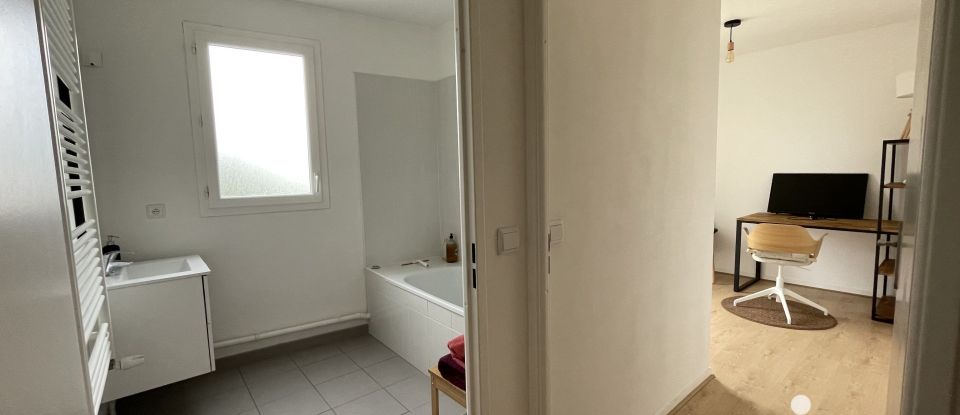 Apartment 3 rooms of 58 m² in Montreuil (93100)