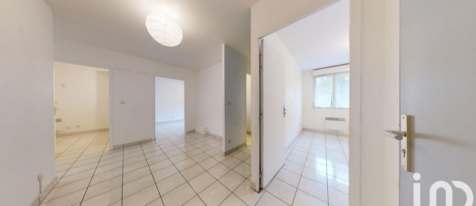 Appartement 3 pièces de 73 m² à Montereau-Fault-Yonne (77130)