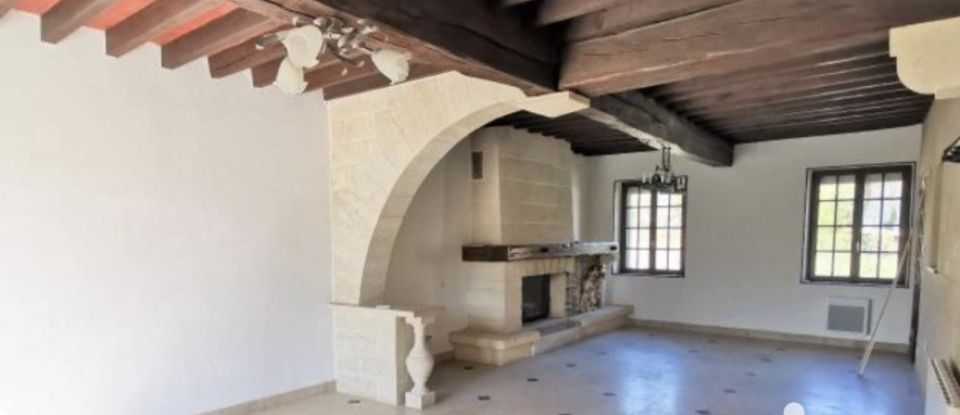 Traditional house 5 rooms of 185 m² in Bièvres (02860)