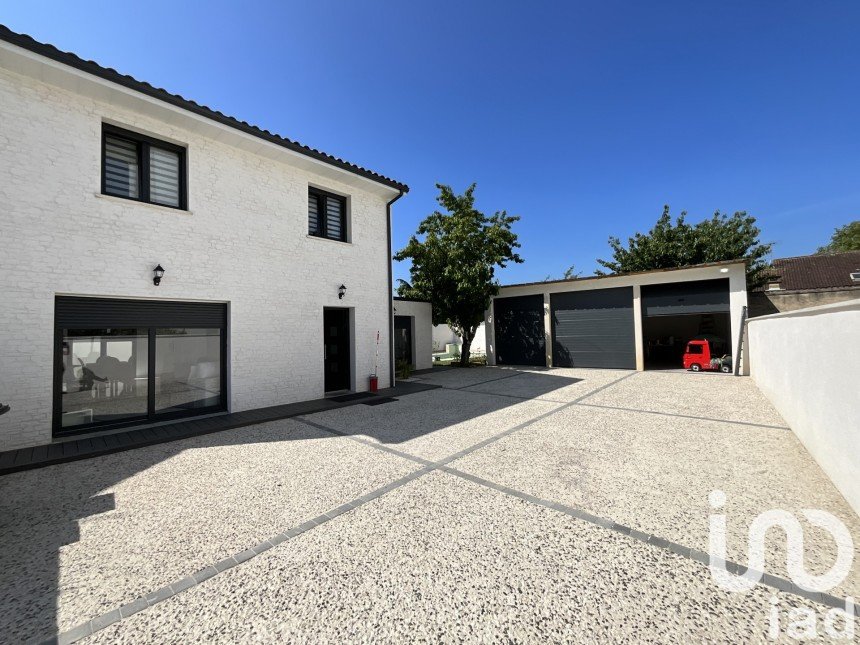 Maison 6 pièces de 143 m² à Poitiers (86000)