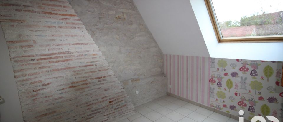 Village house 6 rooms of 151 m² in Varennes-Vauzelles (58640)