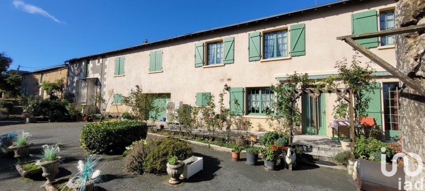 House 8 rooms of 224 m² in Moncontour (86330)