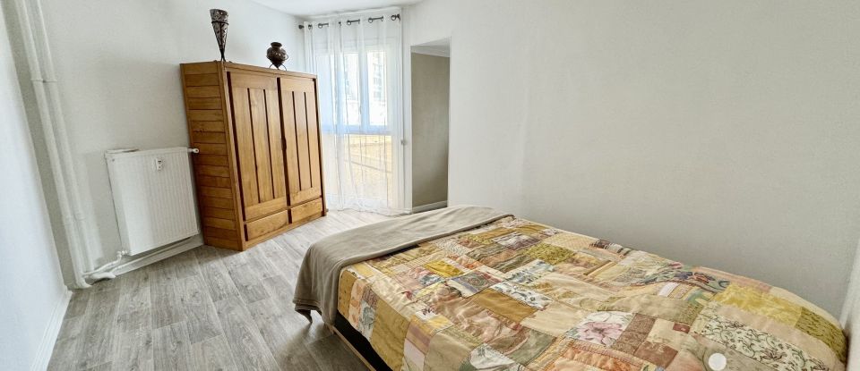 Appartement 4 pièces de 112 m² à Toulon (83000)