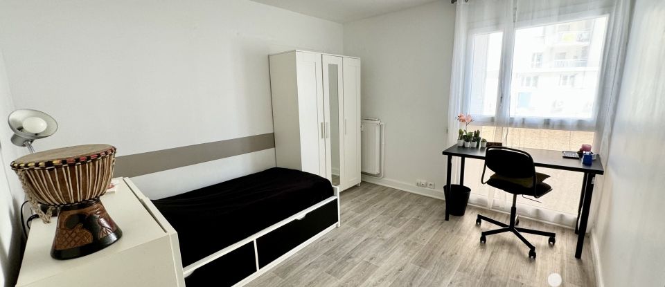 Appartement 4 pièces de 112 m² à Toulon (83000)