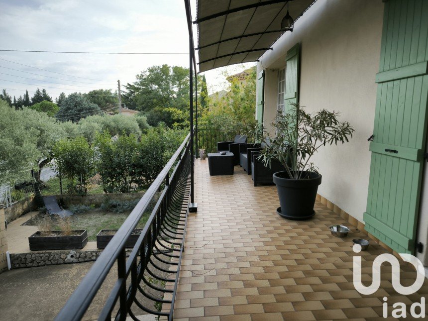 Traditional house 5 rooms of 130 m² in Roquemaure (30150)