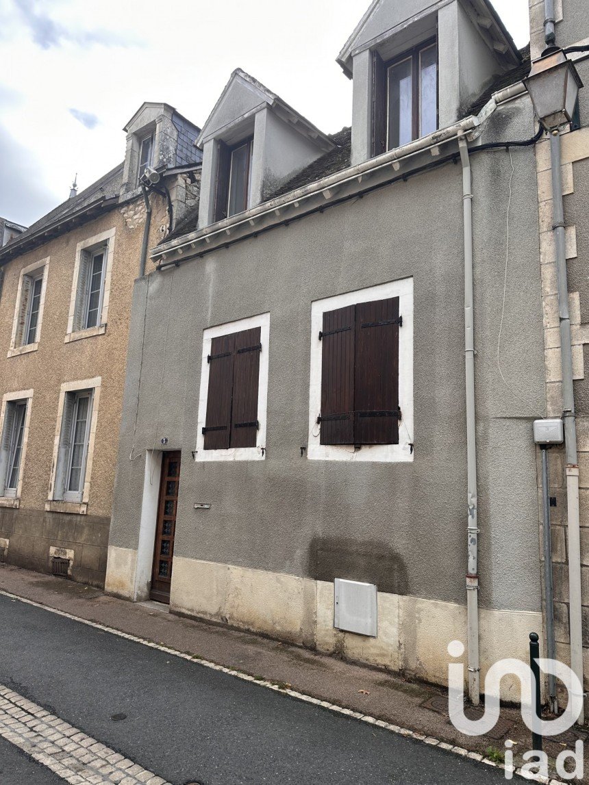 House 5 rooms of 105 m² in Saint-Gaultier (36800)