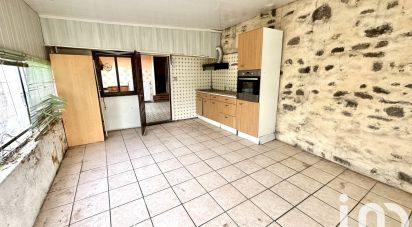 House 5 rooms of 105 m² in Saint-Gaultier (36800)