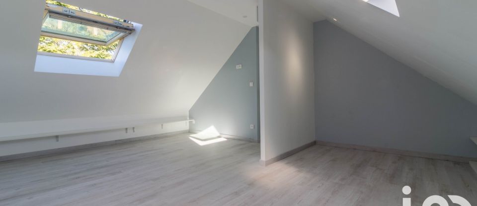 Maison 5 pièces de 120 m² à Marigny-les-Usages (45760)