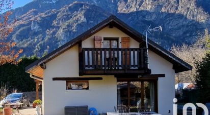 Maison traditionnelle 6 pièces de 123 m² à Le Bourg-d'Oisans (38520)