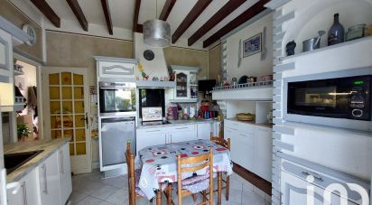 House 5 rooms of 98 m² in Huberville (50700)