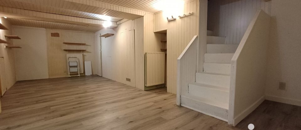 Town house 5 rooms of 106 m² in Lanester (56600)