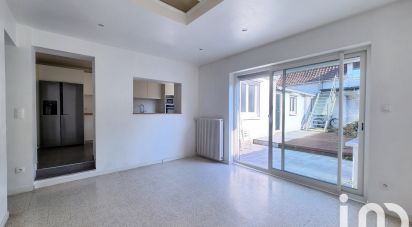 Immeuble de 215 m² à Hem (59510)