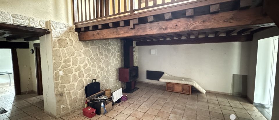 House 4 rooms of 126 m² in Perrigny-sur-Loire (71160)