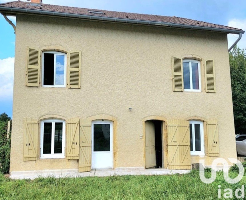 House 6 rooms of 260 m² in Pouilly-sous-Charlieu (42720)