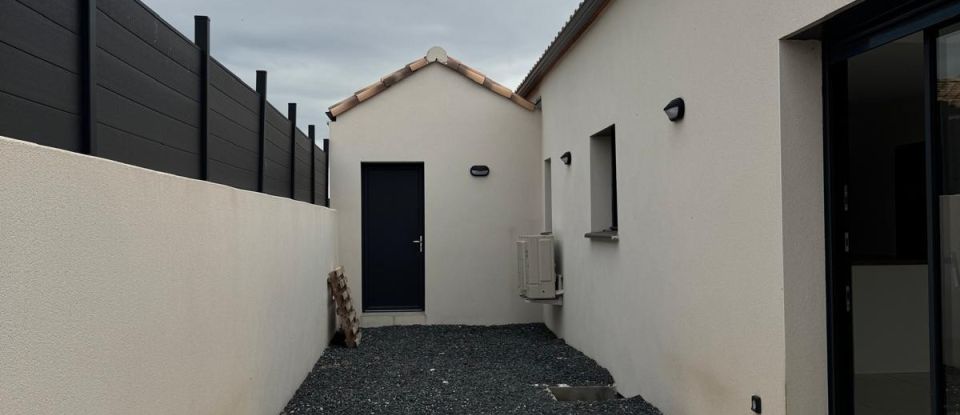 Maison traditionnelle 4 pièces de 93 m² à Ouveillan (11590)