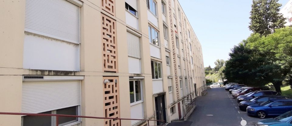 Appartement 3 pièces de 69 m² à Romans-sur-Isère (26100)