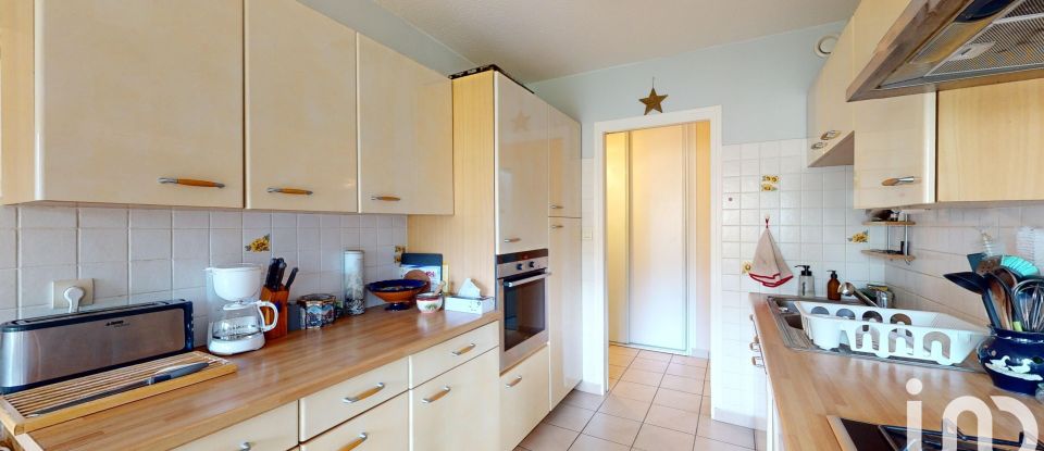 Apartment 4 rooms of 79 m² in Décines-Charpieu (69150)