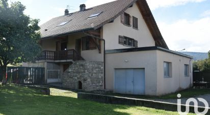 Country house 7 rooms of 138 m² in Pers-Jussy (74930)