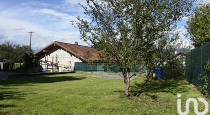 Country house 7 rooms of 138 m² in Pers-Jussy (74930)