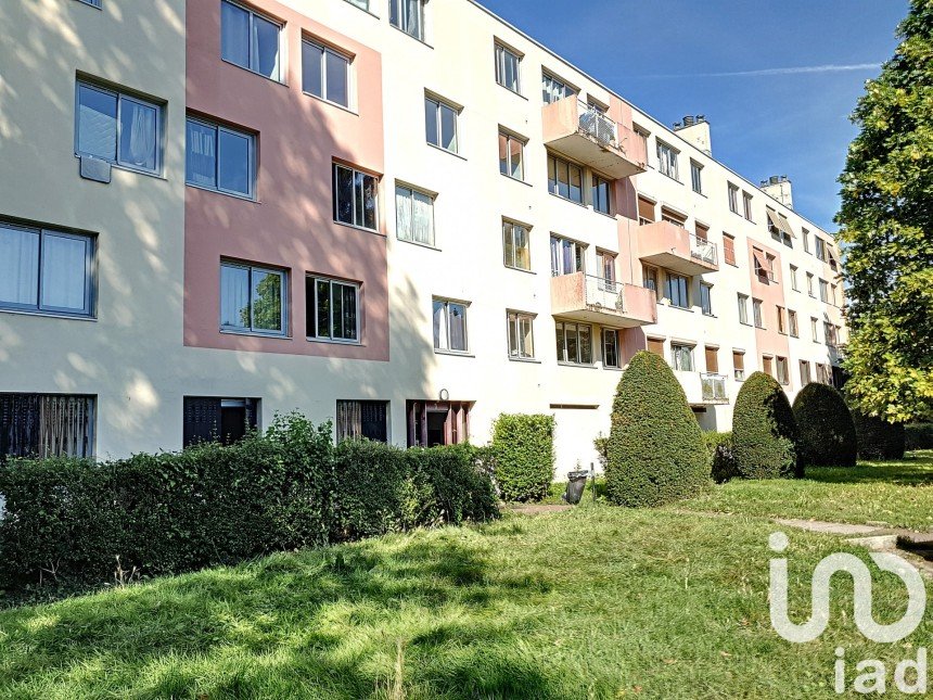 Appartement 4 pièces de 69 m² à Sarcelles (95200)