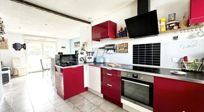 House 5 rooms of 95 m² in Le Barp (33114)