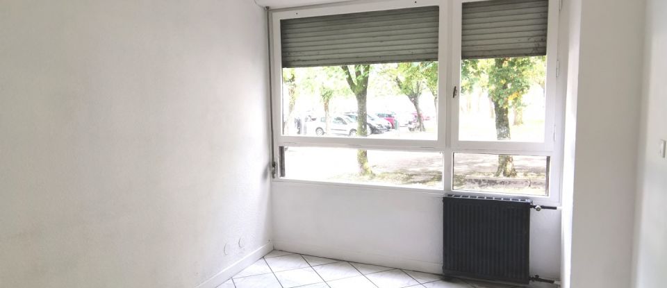 Appartement 4 pièces de 73 m² à Cluses (74300)