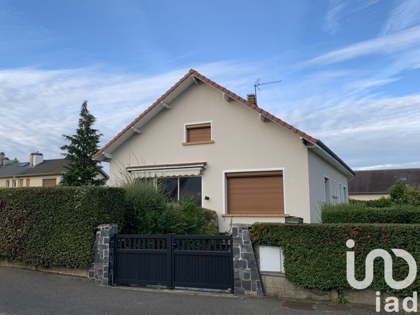 House 4 rooms of 98 m² in Ecquevilly (78920)