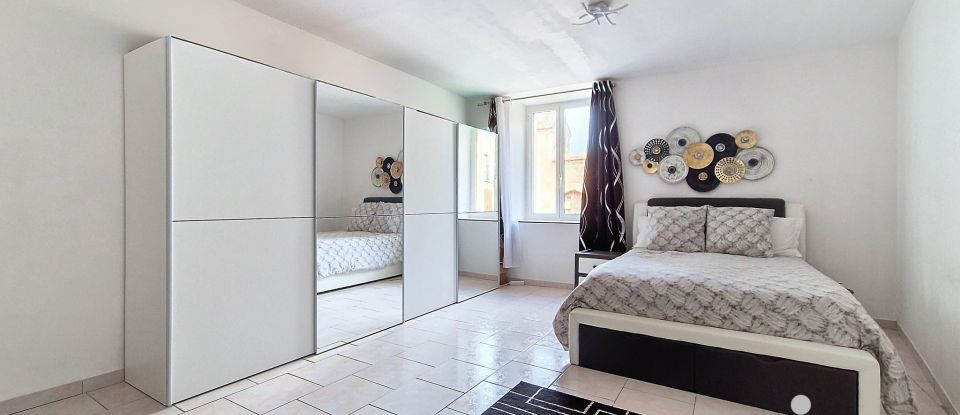 Maison 5 pièces de 130 m² à Villemanoche (89140)