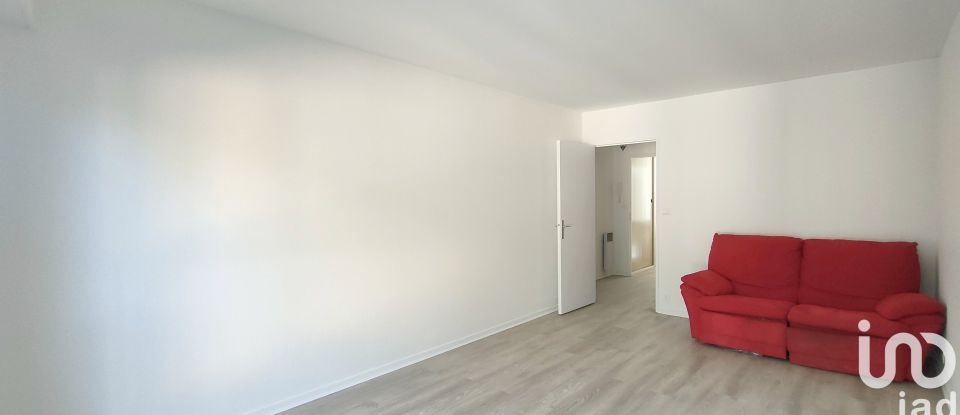 Appartement 3 pièces de 73 m² à Paris (75020)