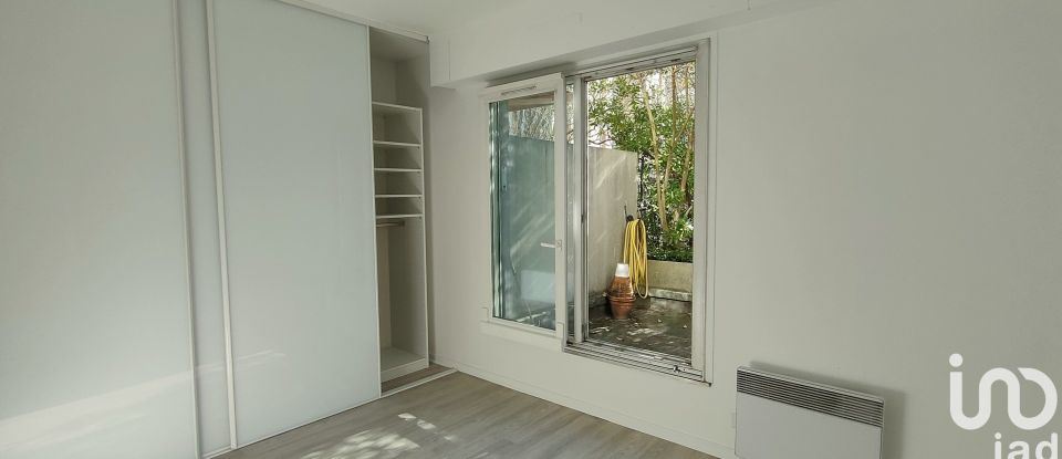 Appartement 3 pièces de 73 m² à Paris (75020)