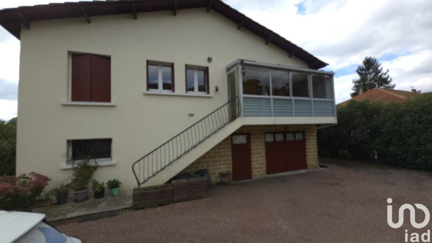 Maison 5 pièces de 137 m² à Mouleydier (24520)