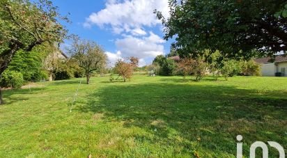 Land of 931 m² in Buellas (01310)