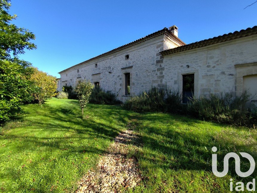 Longère 9 pièces de 350 m² à Fronsac (33126)