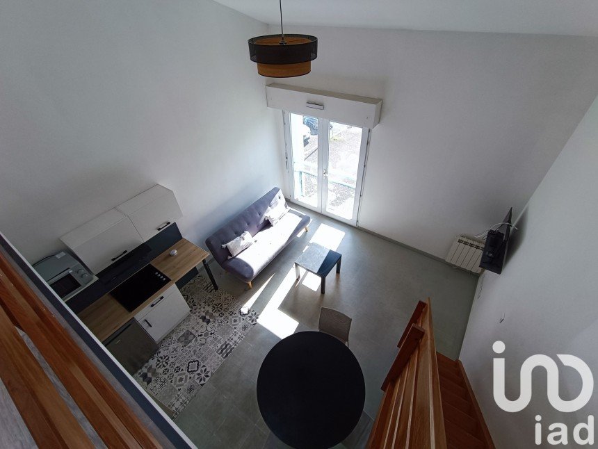 Apartment 2 rooms of 39 m² in La Roche-sur-Yon (85000)