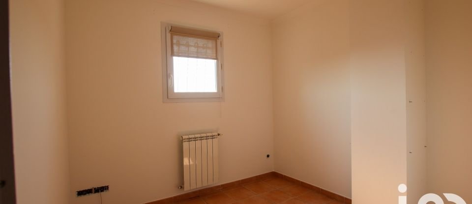 House 7 rooms of 161 m² in Poulx (30320)